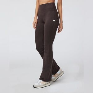Vuori Halo Slim flare legging in Java heather sz. S